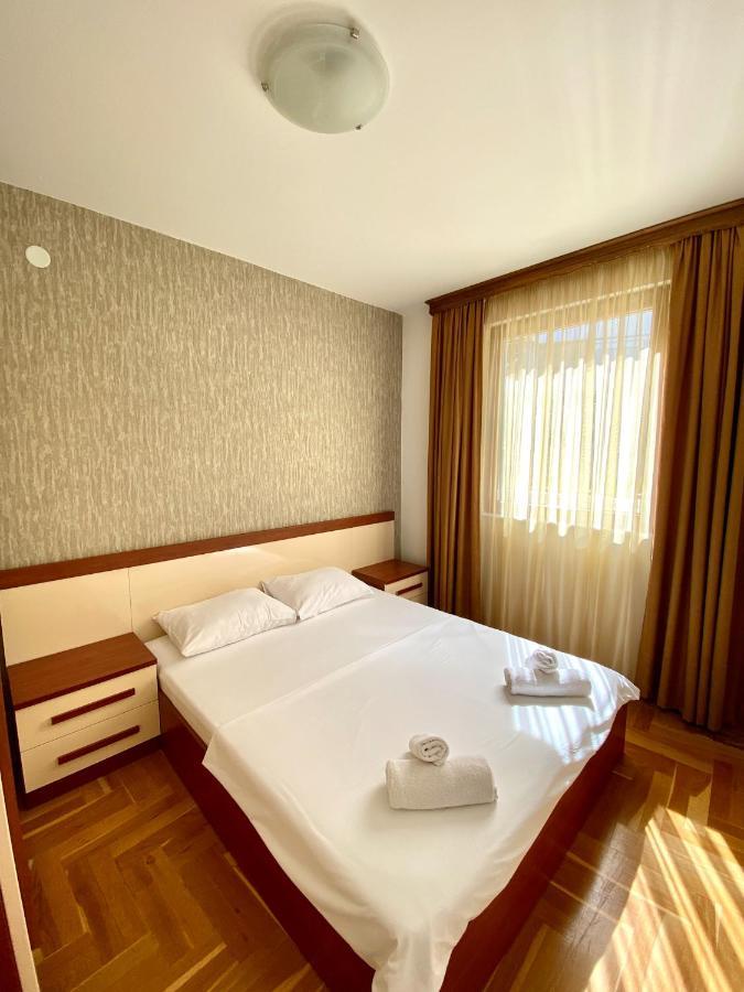 Apartments First Line Petrovac Buitenkant foto