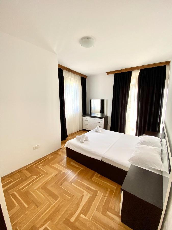 Apartments First Line Petrovac Buitenkant foto