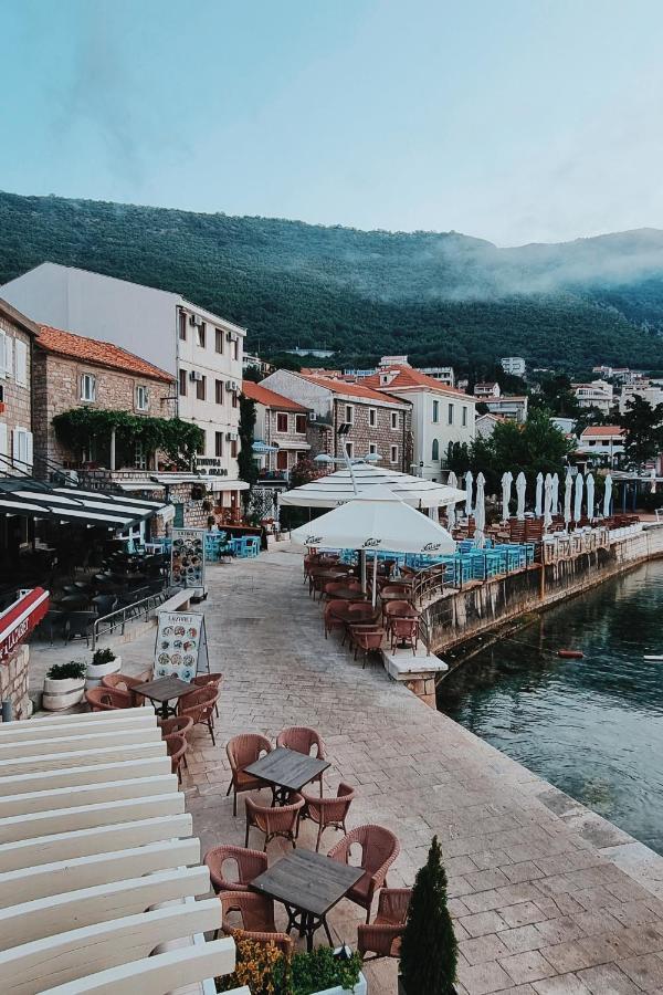 Apartments First Line Petrovac Buitenkant foto