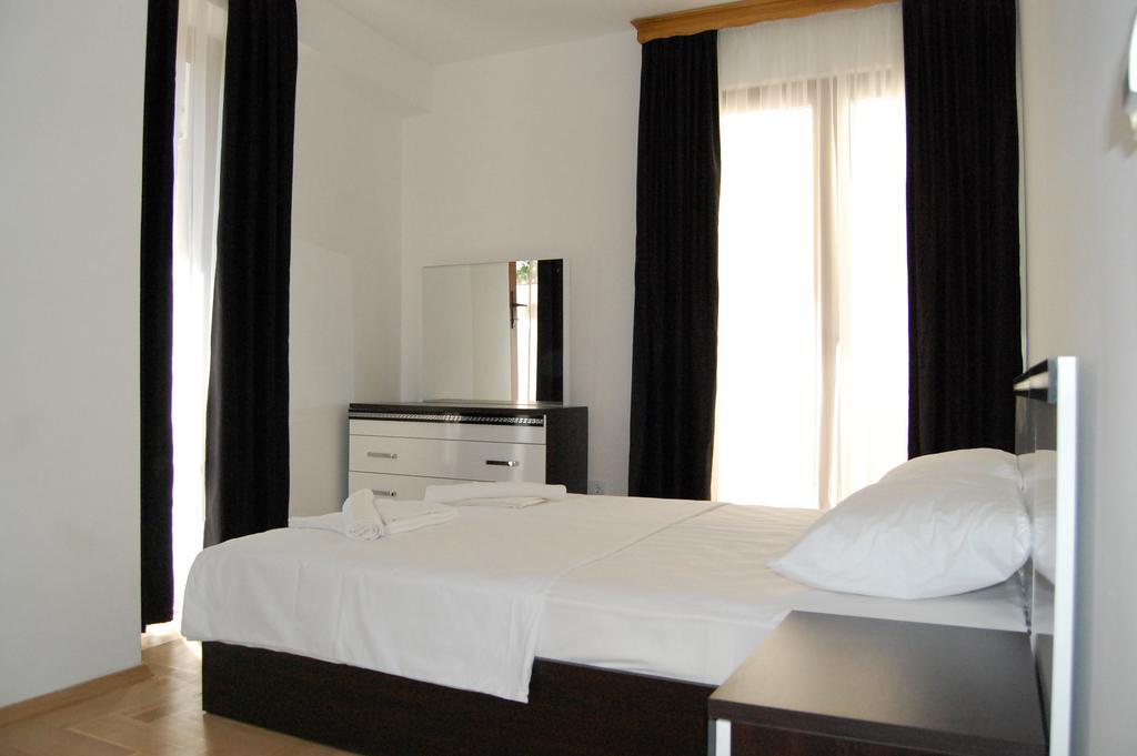 Apartments First Line Petrovac Kamer foto