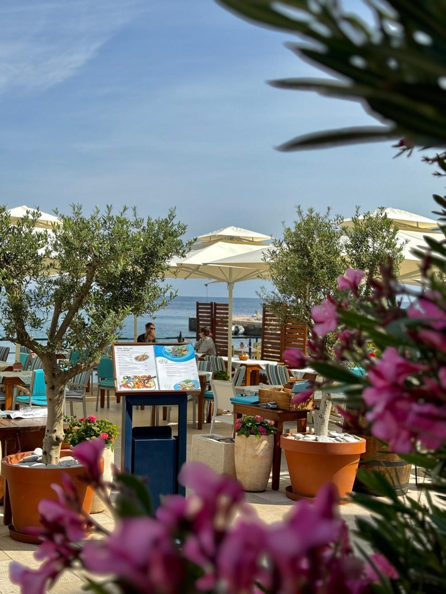 Apartments First Line Petrovac Buitenkant foto