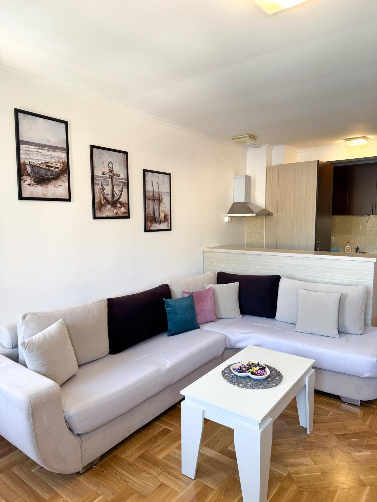 Apartments First Line Petrovac Buitenkant foto